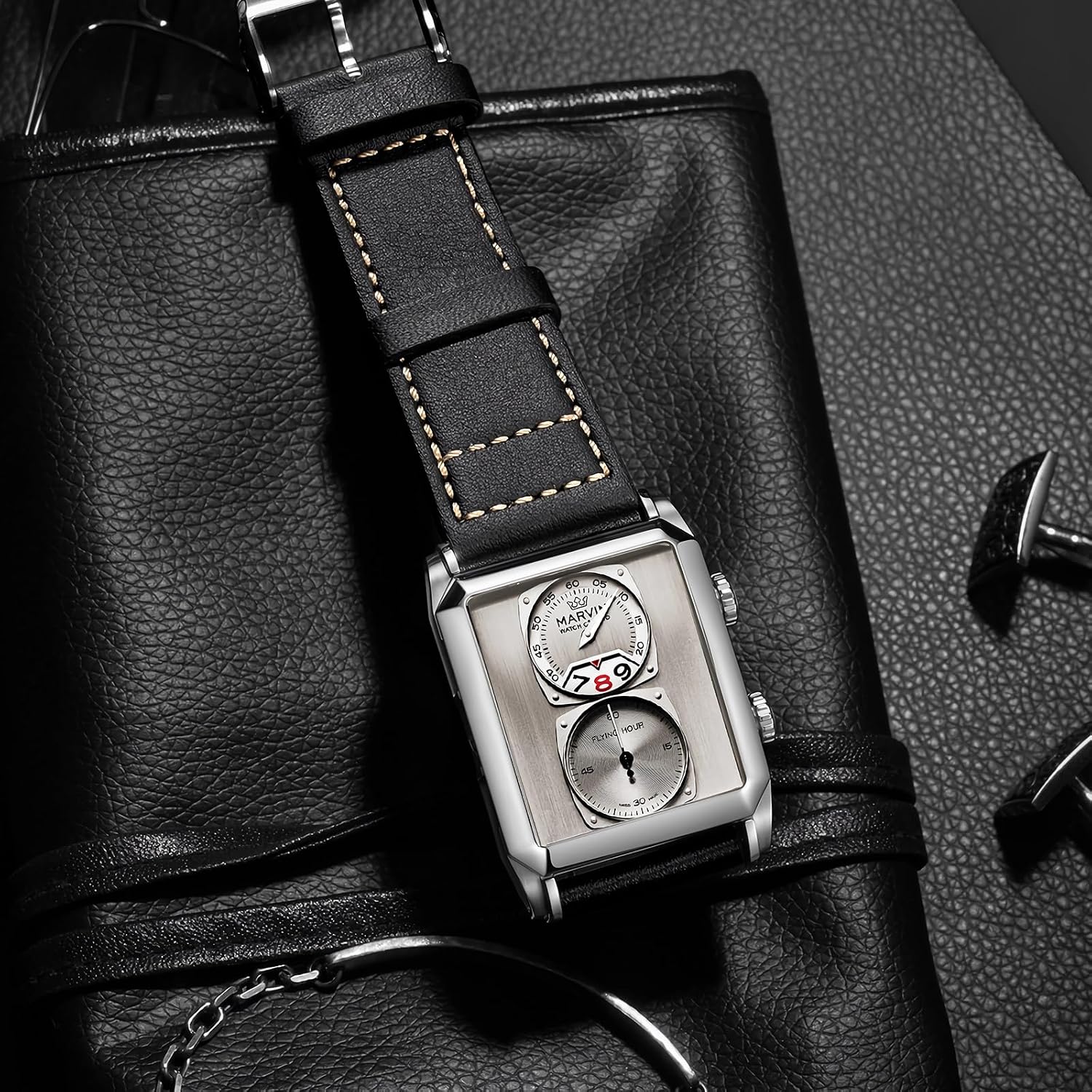 Montre suisse pour homme en acier inoxydable avec bracelet en cuir et cadran rectangulaire en verre saphir, mouvement à quartz, étanche à 50 m Gris