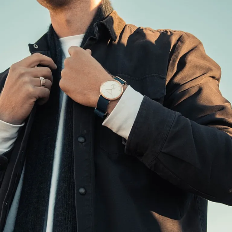 L'élégance intemporelle des bracelets en or pour homme