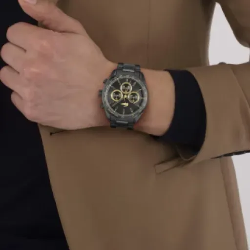 Test Lacoste Boston 2011476 : une montre sport-chic qui fait le job sans en faire trop