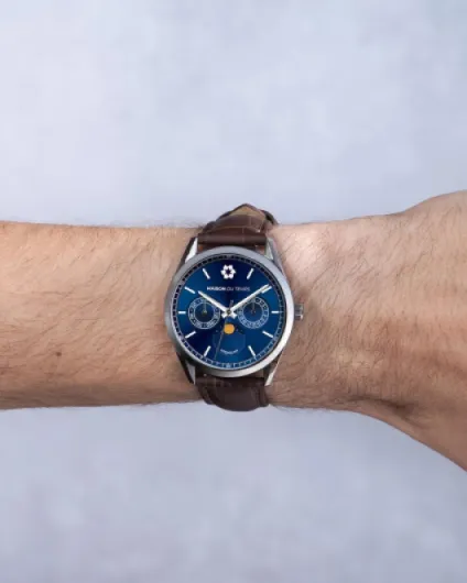 Montre Quartz Moon Phase Modèle Omicron Mouvement Miyota - Bracelet Acier, Cuir ou Maille Milanaise Bleu Maille Milanaise