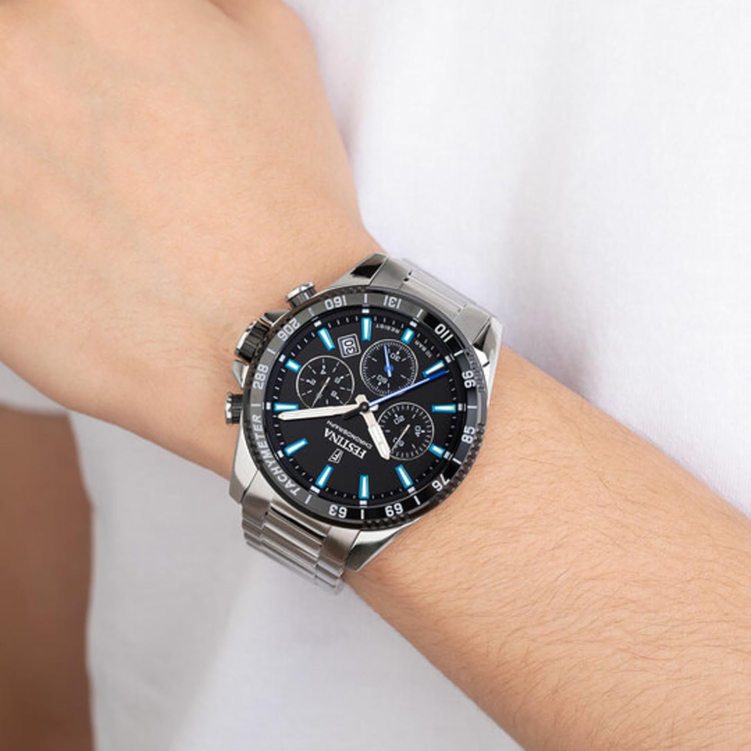 Festina Montre Homme Analogique en Acier Inoxydable 316L - Mouvement Quartz - Chronographe - Calendrier - Verre Minéral Haute Résistance - Étanche 10 ATM F20560 Timeless Chronograph Noir